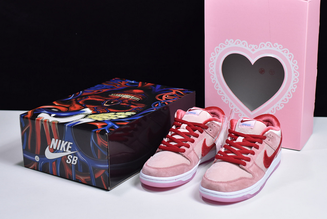 Nike SB Dunk Low Valentine Day × StrangeLove Skateboards